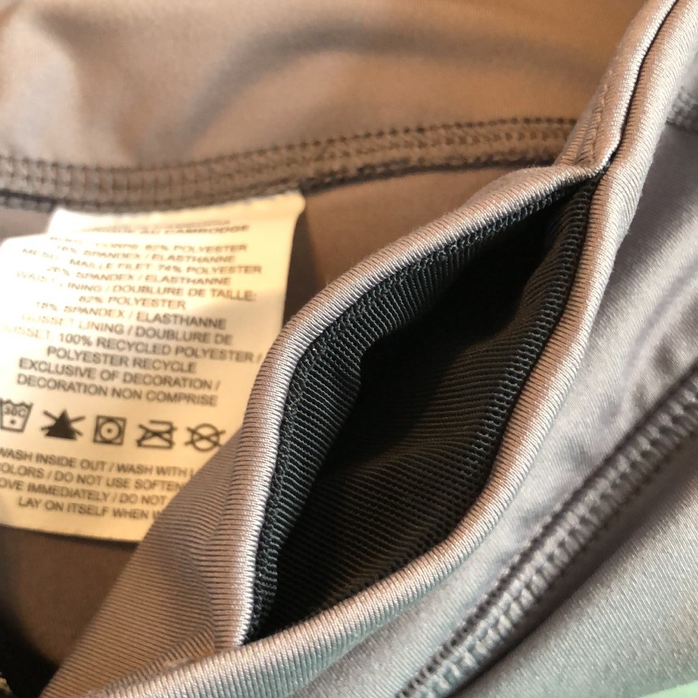 Nike Dri-Fit Pant w/Rear Zip & open waist Pocket - Picture 6 of 7